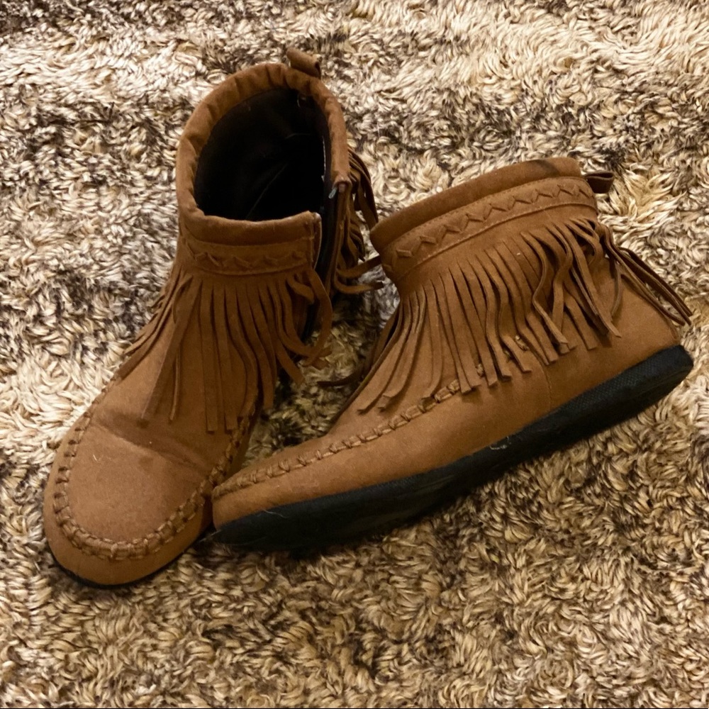 Fringe Moccasins